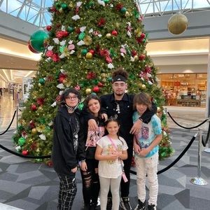 Meet your Posher, Julien